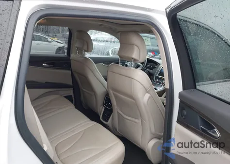 2019 Lincoln Nautilus Reserve z USA, uszkodzony, nr VIN 2LMPJ8L95KBL16838